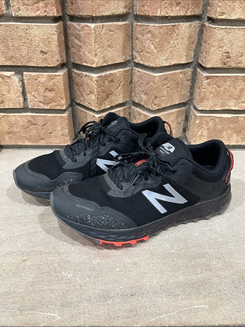 New Balance Arishi Black Hiking Mens-Size 10.5 D Black-MTARISD1
